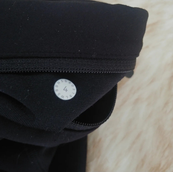 Lululemon Zoned In Tight 27" BLACK Breathability Seamless Reflective details 4. - Picture 4 of 7